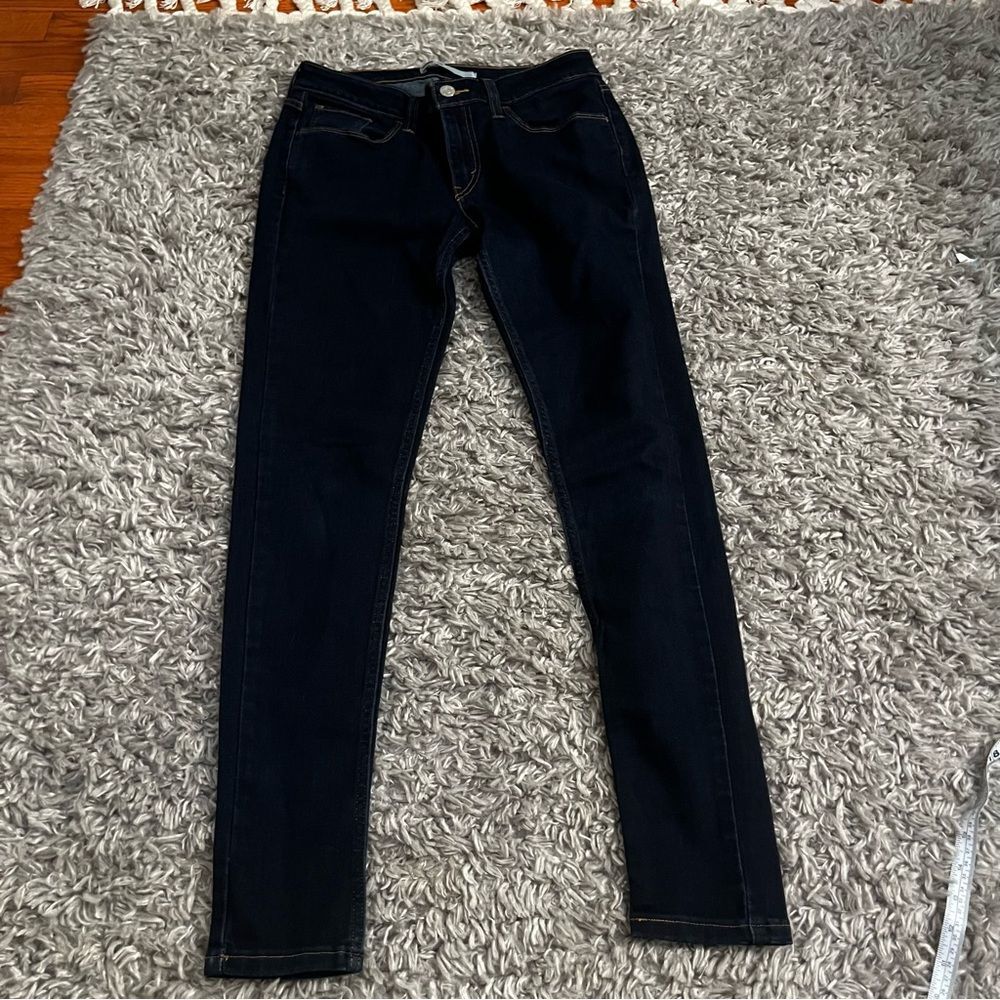 Levis dark wash skinny jeans size 30
